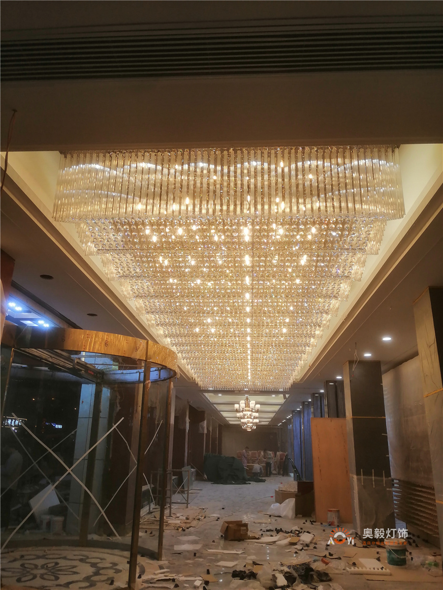 奥毅工程案例 | 武汉汉口酒店大堂水晶灯